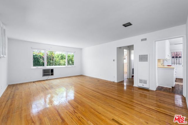 Image 11 of 25 For 1477 Havenhurst Drive