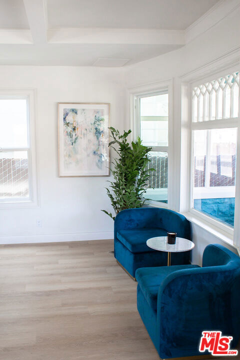 58 Paloma Avenue, Venice CA: https://media.crmls.org/mediaz/68518740-6d87-47d1-a789-85ed2f112028.jpg