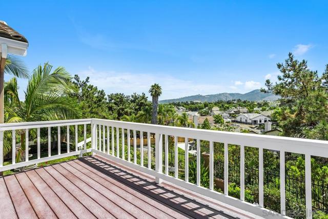757 Marigold Way, San Marcos CA: https://media.crmls.org/mediaz/6852a6de-b1df-43bb-a03c-48c9bf4ceb00.jpg