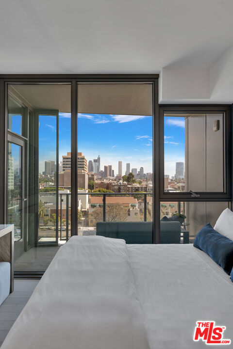 Virtually staged model home ph