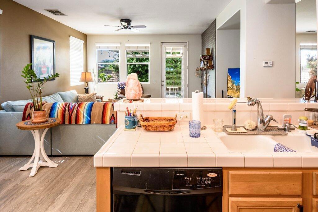 MLS #219138313DA image #14