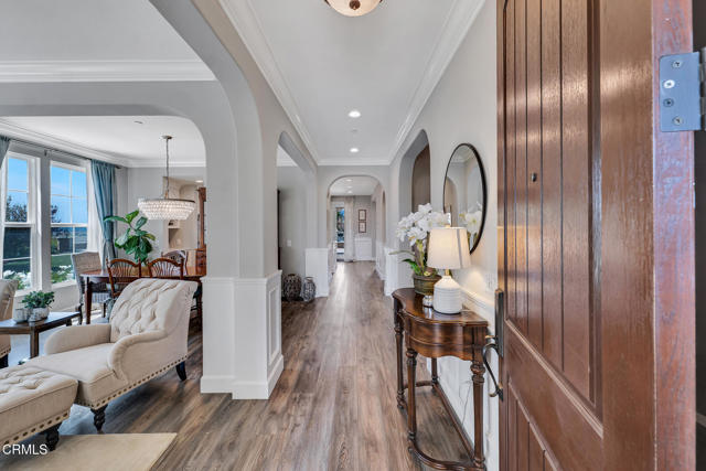 20752 Veneto Way, Porter Ranch CA: https://media.crmls.org/mediaz/6853d6fb-fb2d-41af-8b64-6a4245ab5eb1.jpg