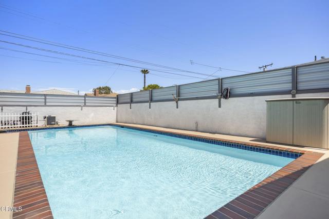 1213 Doris Avenue, Oxnard CA: https://media.crmls.org/mediaz/6853e0eb-9f3d-4081-9300-b027edabdb73.jpg