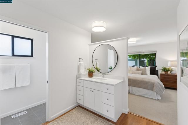 1752 Berrywood Ct, Concord CA: https://media.crmls.org/mediaz/68549d36-88ef-49a8-a7dc-94bd7caba097.jpg