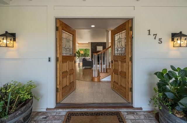175 Tamarack Drive, Aptos CA: https://media.crmls.org/mediaz/6855b5e7-cba6-40bd-bd56-45509ff3ada0.jpg