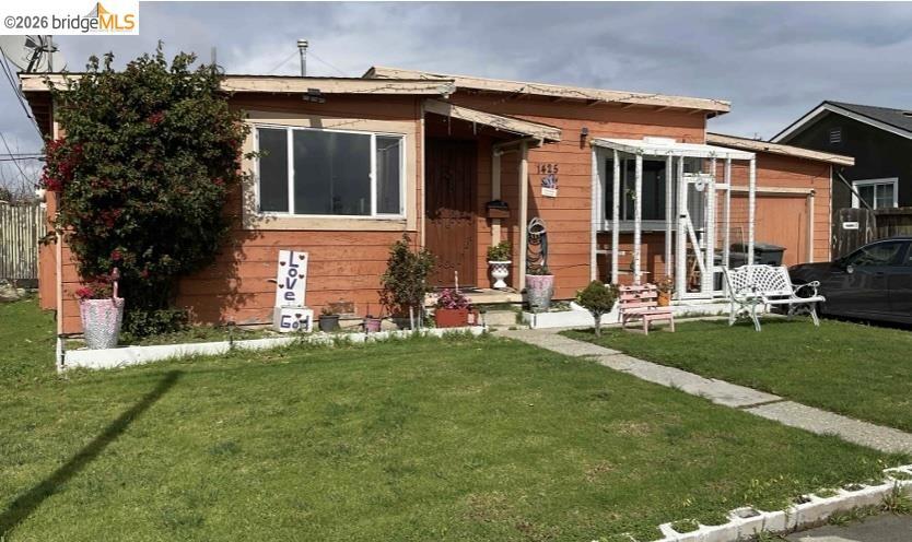 1425 E Alisal ST