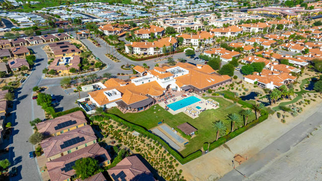 2701 Via Calderia, Palm Desert CA: https://media.crmls.org/mediaz/68571f0e-a94e-4ddd-b6fd-4db96b828693.jpg