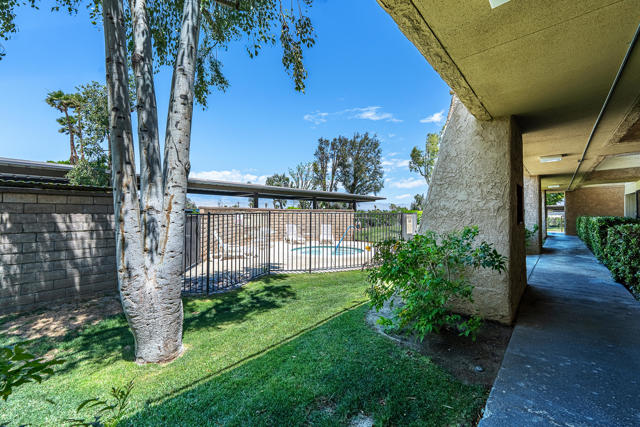 2820 N Arcadia Court, Palm Springs CA: https://media.crmls.org/mediaz/685759ca-5265-4ee2-8767-946f58c4684b.jpg