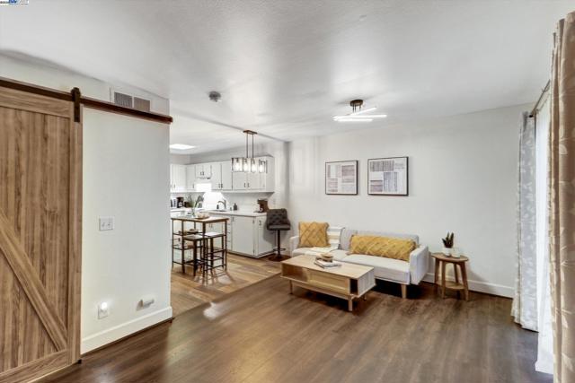 1771 Broadway Street, Concord CA: https://media.crmls.org/mediaz/685765ae-24cb-4179-bfb5-f76efbda90b4.jpg