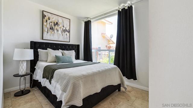 27468 Rosebay Ct, Temecula CA: https://media.crmls.org/mediaz/685a21d6-f8c7-47bb-8fcb-99a02e623045.jpg