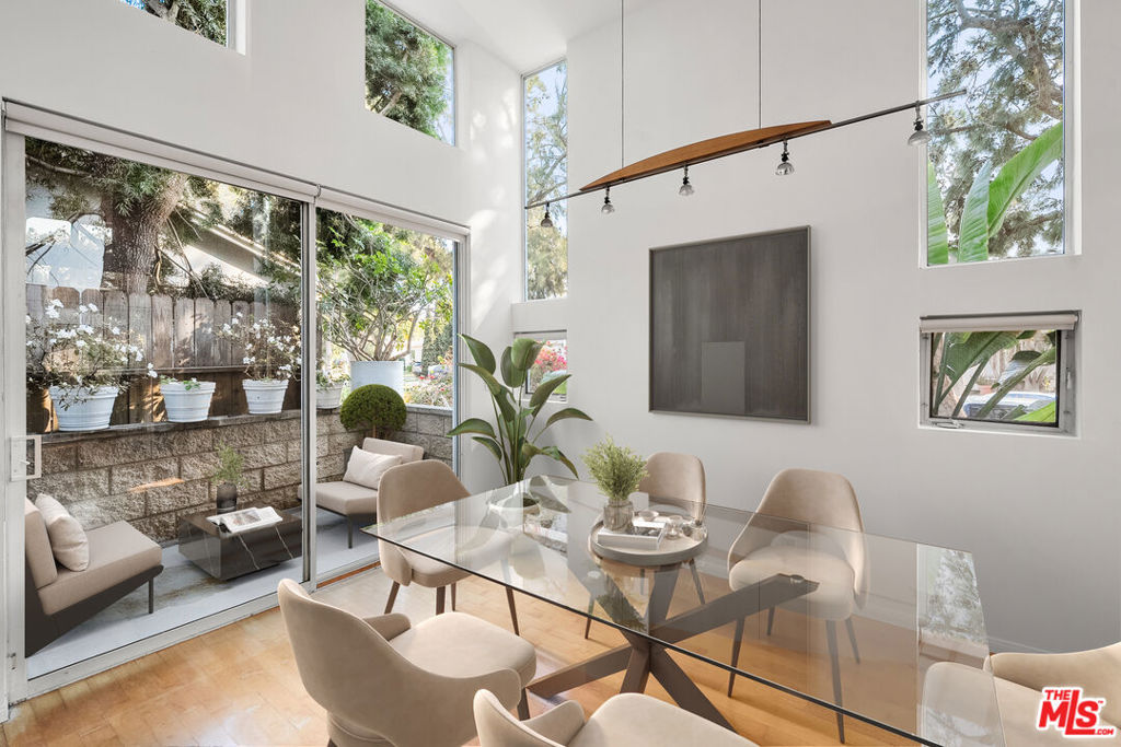 1011 Pacific Street #1