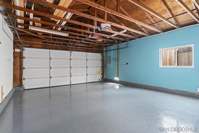 11394 Pegasus Ave, San Diego CA: https://media.crmls.org/mediaz/685a365f-e812-4aa0-ad7e-29116b33a4b2.jpg