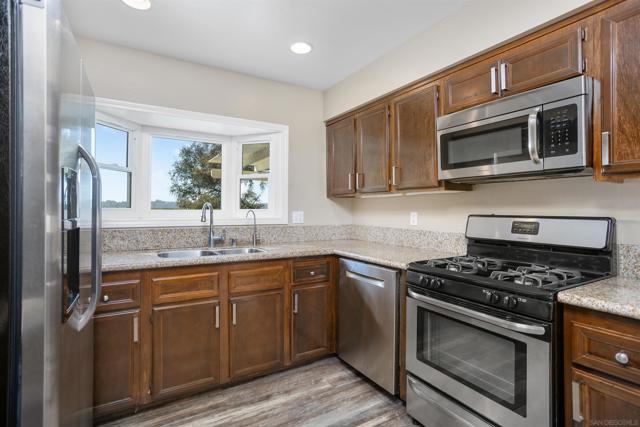 201 Foussat Rd, Oceanside CA: https://media.crmls.org/mediaz/685a4017-3bdd-4ffb-b314-3e83caf24078.jpg