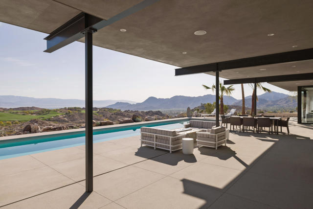 71270 Oasis Trail, Palm Desert CA: https://media.crmls.org/mediaz/685a4ceb-24a7-49eb-b7b9-8f0fbbc42729.jpg