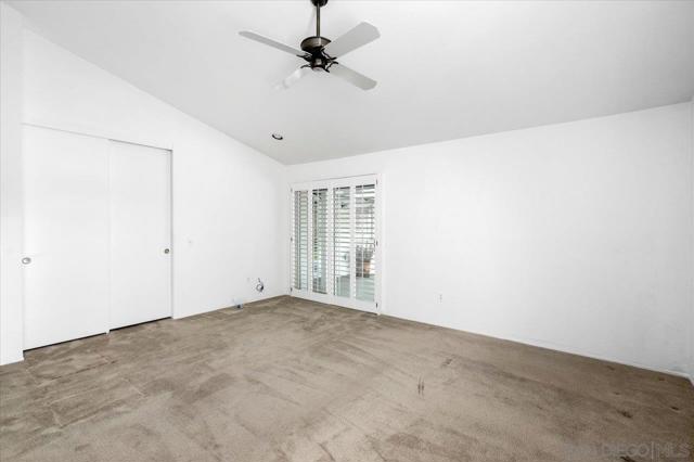 815 Boyle Ave, Escondido CA: https://media.crmls.org/mediaz/685abe6f-02cb-49be-8c0e-023e08223216.jpg