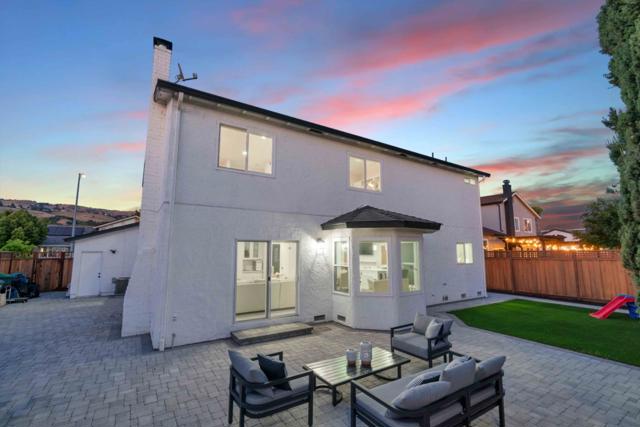 16865 Sundance Drive, Morgan Hill CA: https://media.crmls.org/mediaz/685b7fd5-d293-4237-8926-155a05c43a39.jpg