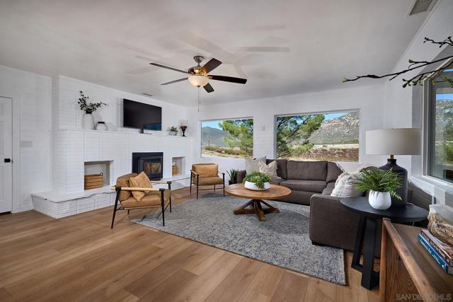 6185 Alpine Blvd, Alpine CA: https://media.crmls.org/mediaz/685c3d69-eb85-4216-9828-da3cdded6544.jpg
