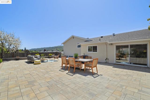 4545 Gregory Way, Richmond CA: https://media.crmls.org/mediaz/685c6af7-9a8e-4a1a-9c10-93cb47faa683.jpg