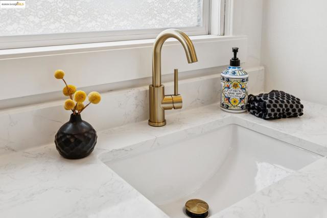 608 Colusa Ave, Berkeley CA: https://media.crmls.org/mediaz/685c7402-a6c8-442e-8563-0dcc91e78203.jpg