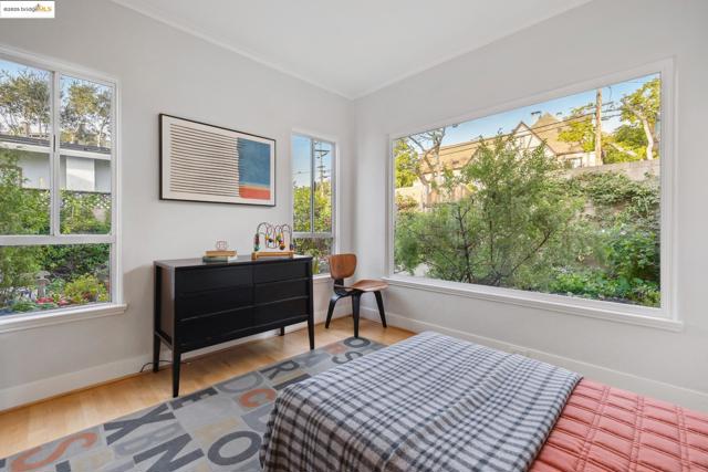 608 Colusa Ave, Berkeley CA: https://media.crmls.org/mediaz/685d3b3a-814d-453e-8672-6e5dc6269749.jpg