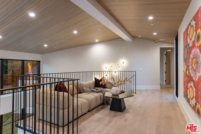 1749 Mandeville Lane, Los Angeles CA: https://media.crmls.org/mediaz/685e33bd-825c-4a68-bba0-046f4cf0ea62.jpg