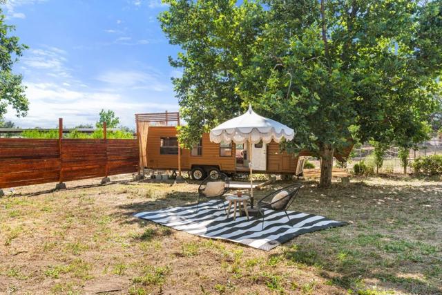 18940 Littlefield Lane, Valley Center CA: https://media.crmls.org/mediaz/685f0349-63ee-4f07-9612-2fe519dfdf96.jpg