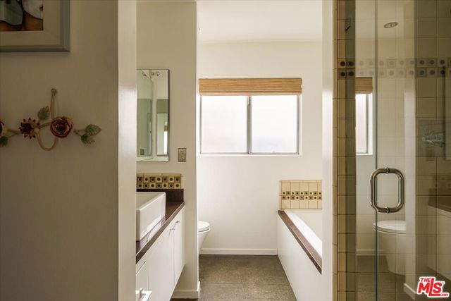 4343 Finley Avenue, 2 photo 20