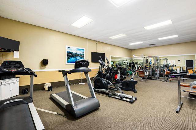 153 Lake Shore Drive, Rancho Mirage CA: https://media.crmls.org/mediaz/68605277-7751-42e0-993b-265703d47ef9.jpg