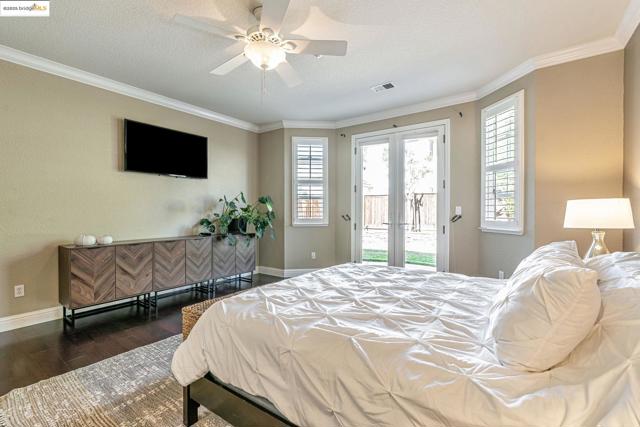 43 Sorrel Ct, Oakley CA: https://media.crmls.org/mediaz/6860b747-0490-4f7a-9fe2-cc4478f1990c.jpg