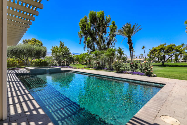 43651 Port Maria Road, Bermuda Dunes CA: https://media.crmls.org/mediaz/6860ed1c-9ba8-40b0-b70d-879e39297514.jpg
