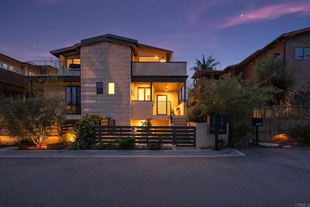 Detail Gallery Image 2 of 36 For 2172 Glasgow Ave, Cardiff By The Sea,  CA 92007 - 3 Beds | 3/1 Baths