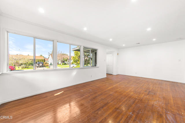 Detail Gallery Image 8 of 25 For 5512 Vantage Ave, Valley Village,  CA 91607 - 2 Beds | 2 Baths