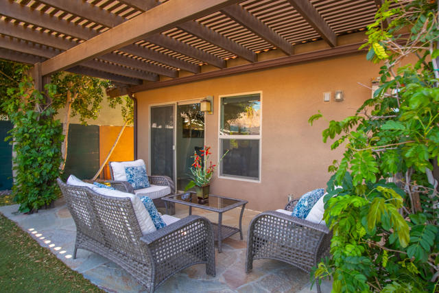 52540 Avenida Juarez, La Quinta CA: https://media.crmls.org/mediaz/6861d4e3-b324-4df2-ba8c-300a9670ecef.jpg
