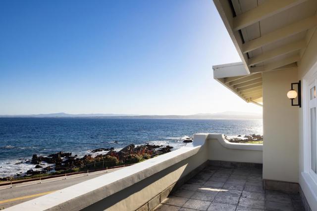 1051 Ocean View Boulevard, Pacific Grove CA: https://media.crmls.org/mediaz/6862da56-5f32-4cb3-8f31-a876efae410d.jpg