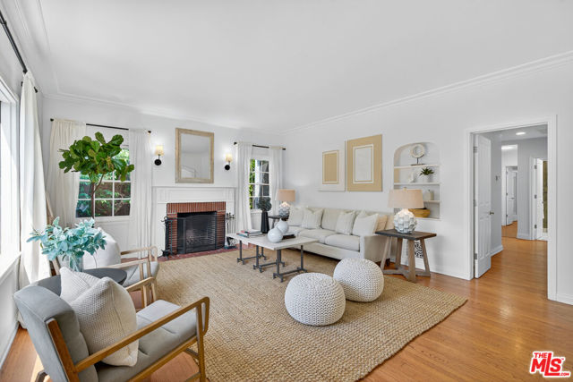 1131 Harvard Street photo 3