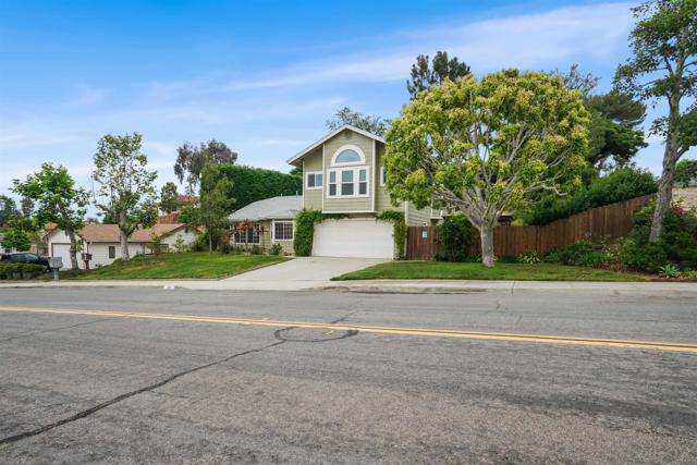 915 Lake Ridge Drive, San Marcos CA: https://media.crmls.org/mediaz/6863d8df-eb47-4518-8d09-839f275ccb3f.jpg