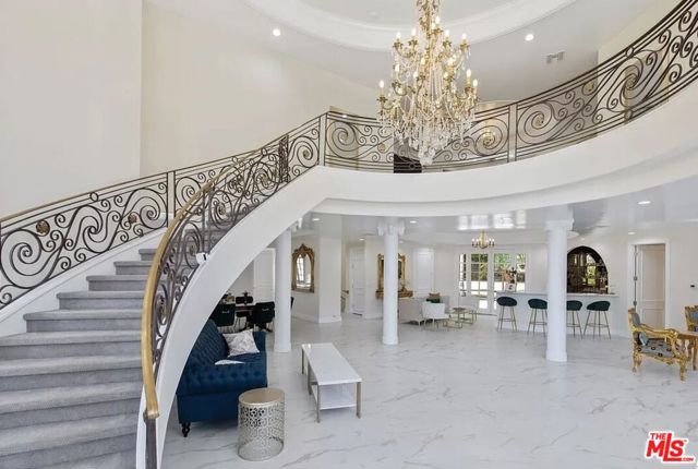 4434 Grimes Place, Encino CA: https://media.crmls.org/mediaz/68642351-49fc-42d9-8f84-3806b3c4e14e.jpg