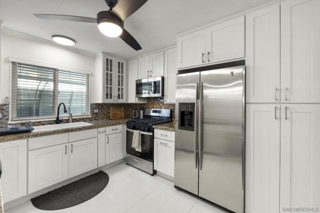 7004 San Bartolo, Carlsbad CA: https://media.crmls.org/mediaz/6864c792-6c96-469d-a901-cf2c6b953afd.jpg