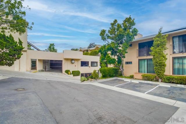4254 6th Avenue, San Diego CA: https://media.crmls.org/mediaz/68661f2e-b0e5-443b-accd-5f73df1e6b58.jpg