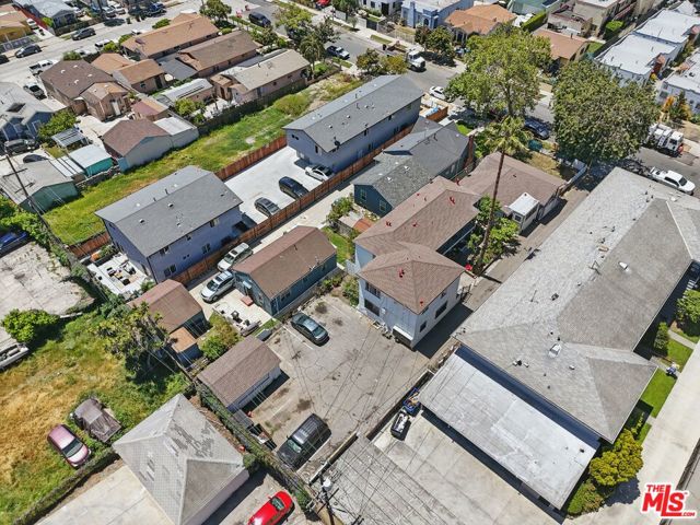 6126 Brynhurst Avenue, Los Angeles CA: https://media.crmls.org/mediaz/68667018-7926-46c5-b066-3b654c796e1b.jpg