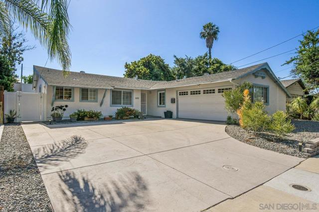 6212 Lake Ariana Ave, San Diego CA: https://media.crmls.org/mediaz/6866ba84-e905-4abc-a1ac-6b300cbe389b.jpg