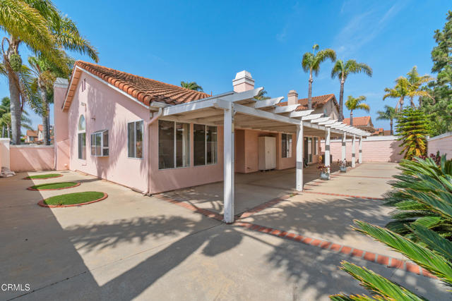 712 Rosebud Drive, Oxnard CA: https://media.crmls.org/mediaz/68674cac-87d7-4f81-a464-f0e14f9bc391.jpg