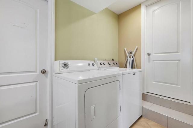 21564 Mary Alice Way, Los Gatos CA: https://media.crmls.org/mediaz/686796c9-5a18-45e0-86b6-2a735a86bb7a.jpg