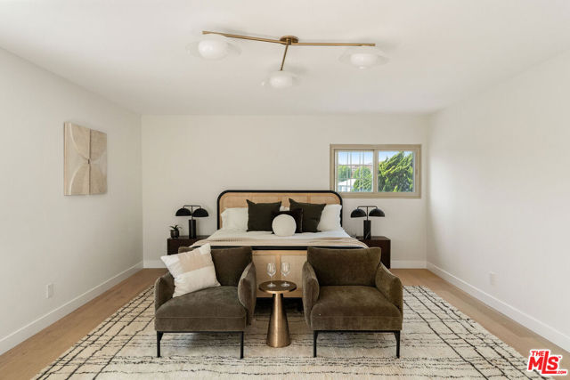 7248 W 88th Place, Los Angeles CA: https://media.crmls.org/mediaz/68682193-d3c2-48ce-992c-36f46750dead.jpg