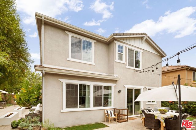 24229 La Montura Drive, Valencia CA: https://media.crmls.org/mediaz/68689105-8faf-4089-924c-0cf0bef7397b.jpg