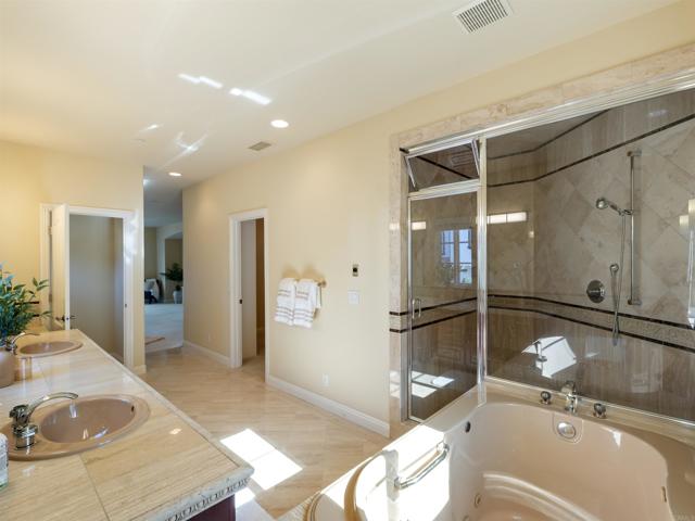 2535 San Clemente Avenue, Vista CA: https://media.crmls.org/mediaz/68691b64-fcfc-48ec-ab42-1613230c2dd1.jpg