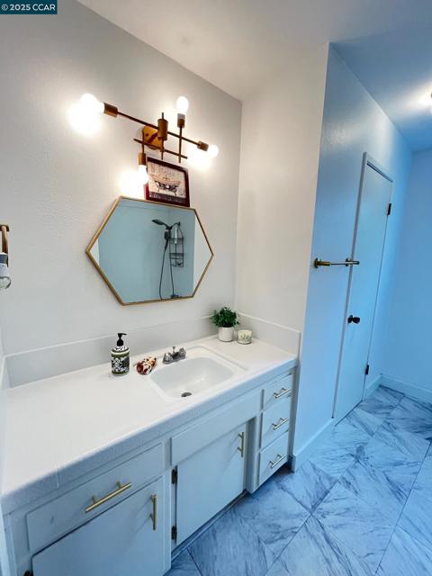 620 Kentucky St, Vallejo CA: https://media.crmls.org/mediaz/68696397-eaa0-44d5-aaf7-70cbe42df2e5.jpg