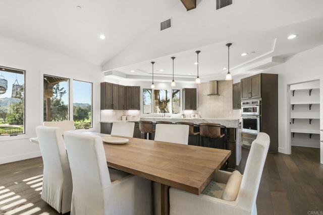 Detail Gallery Image 10 of 50 For 3369 Dehesa Rd, El Cajon,  CA 92019 - 4 Beds | 3/1 Baths