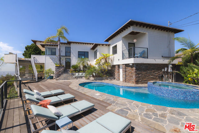 3 Bed Home for Sale in Los Angeles, California