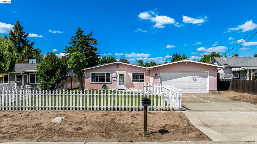 953 Thomsen Road